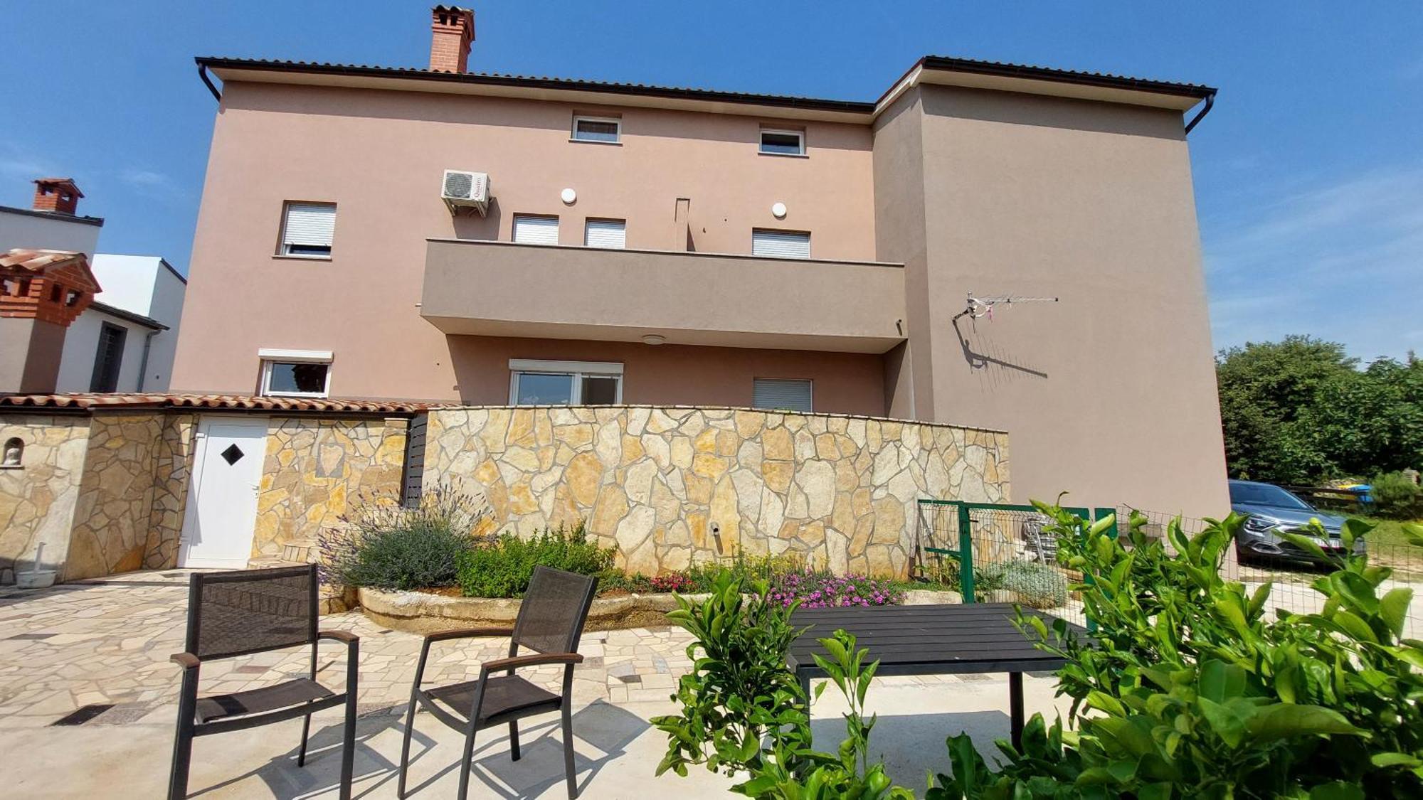 Apartmani B&B Ližnjan Εξωτερικό φωτογραφία