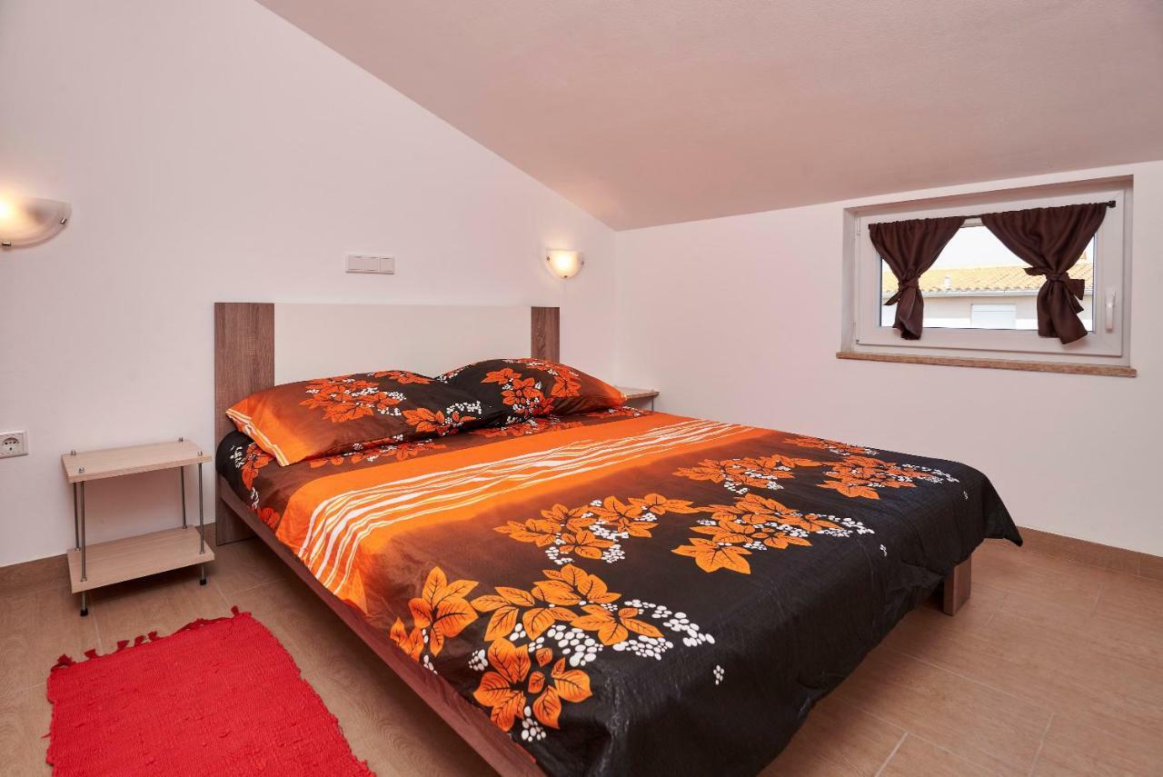 Apartmani B&B Ližnjan Εξωτερικό φωτογραφία