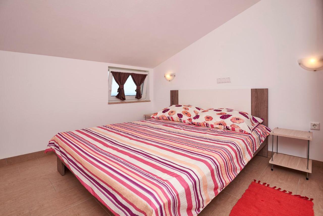 Apartmani B&B Ližnjan Εξωτερικό φωτογραφία